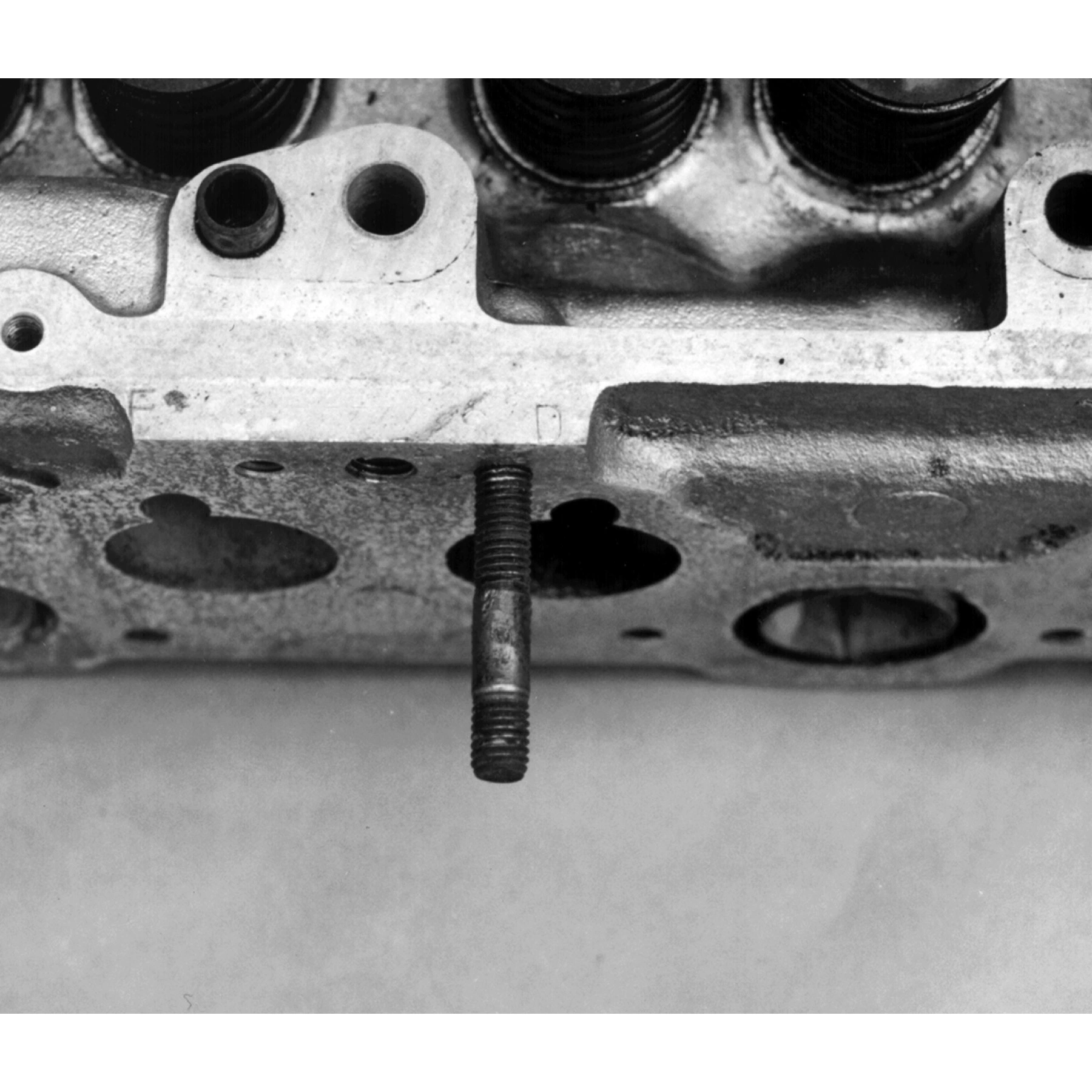 Powerbuilt Stud Remover 1/4 Inch to 3/4 Inch - 648639 4 Powerbuilt Stud Remover 1/4 Inch to 3/4 Inch - 648639 - Image 4