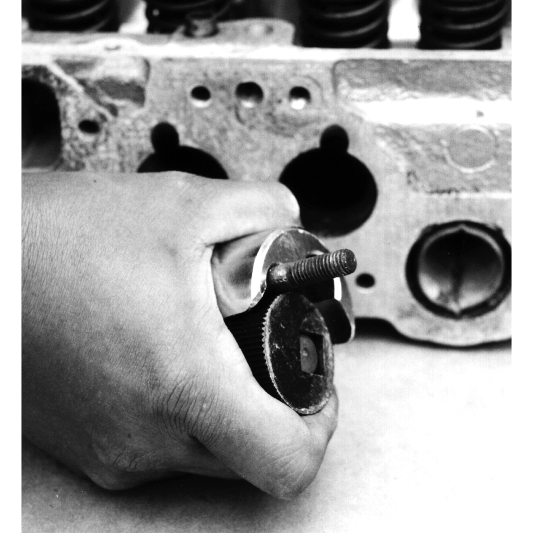 Powerbuilt Stud Remover 1/4 Inch to 3/4 Inch - 648639 6 Powerbuilt Stud Remover 1/4 Inch to 3/4 Inch - 648639 - Image 6