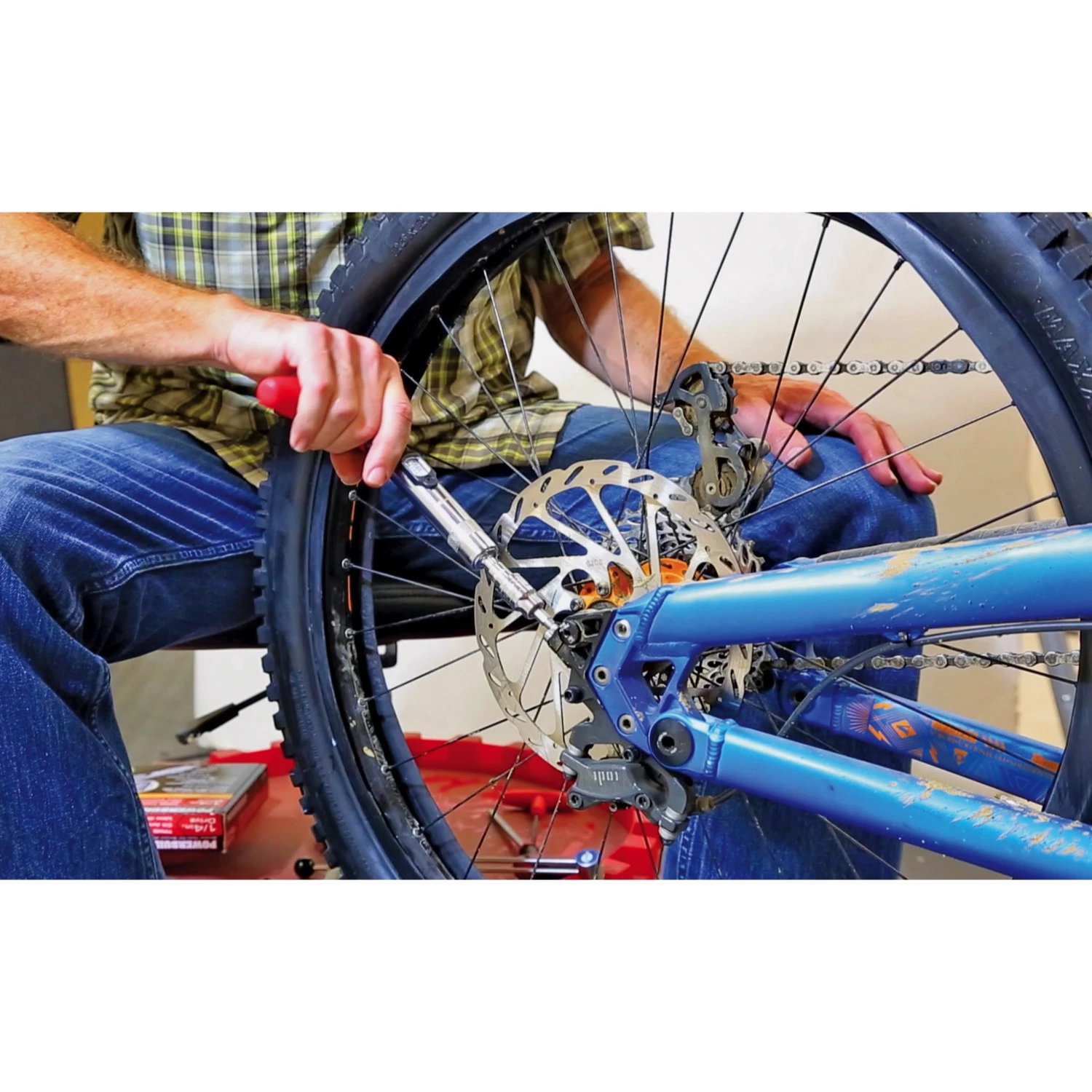 Powerbuilt 1/4 Inch Drive T-Handle Torque Driver - 649971 6 Powerbuilt 1/4 Inch Drive T-Handle Torque Driver - 649971 - Image 6